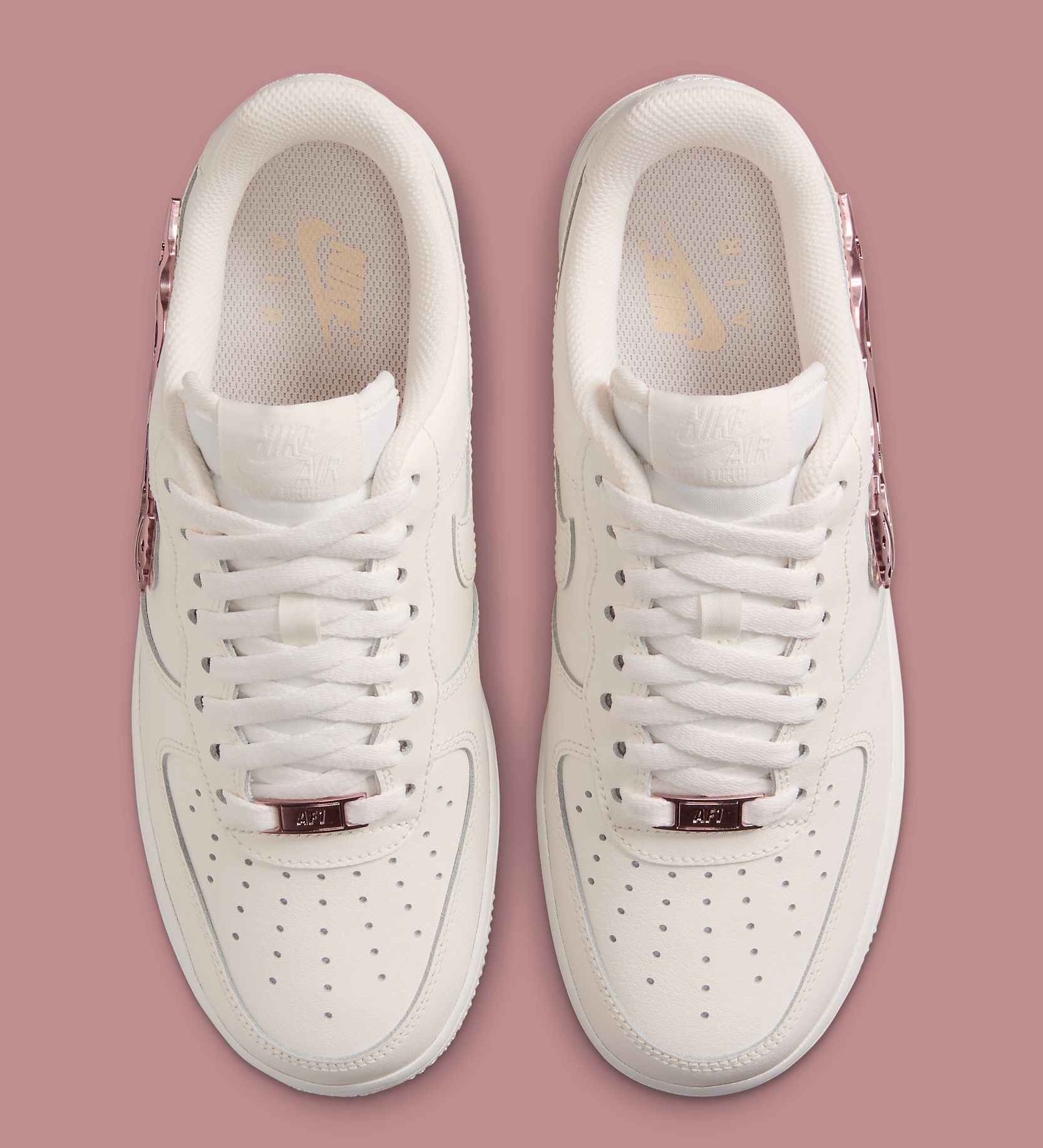 ◆NIKE ナイキ エア フォース 1 AIR FORCE 1 ROSE GOLD Swooshes Nike Air Force 1 Low Liquid Metal Swoosh Metallic Rose Gold