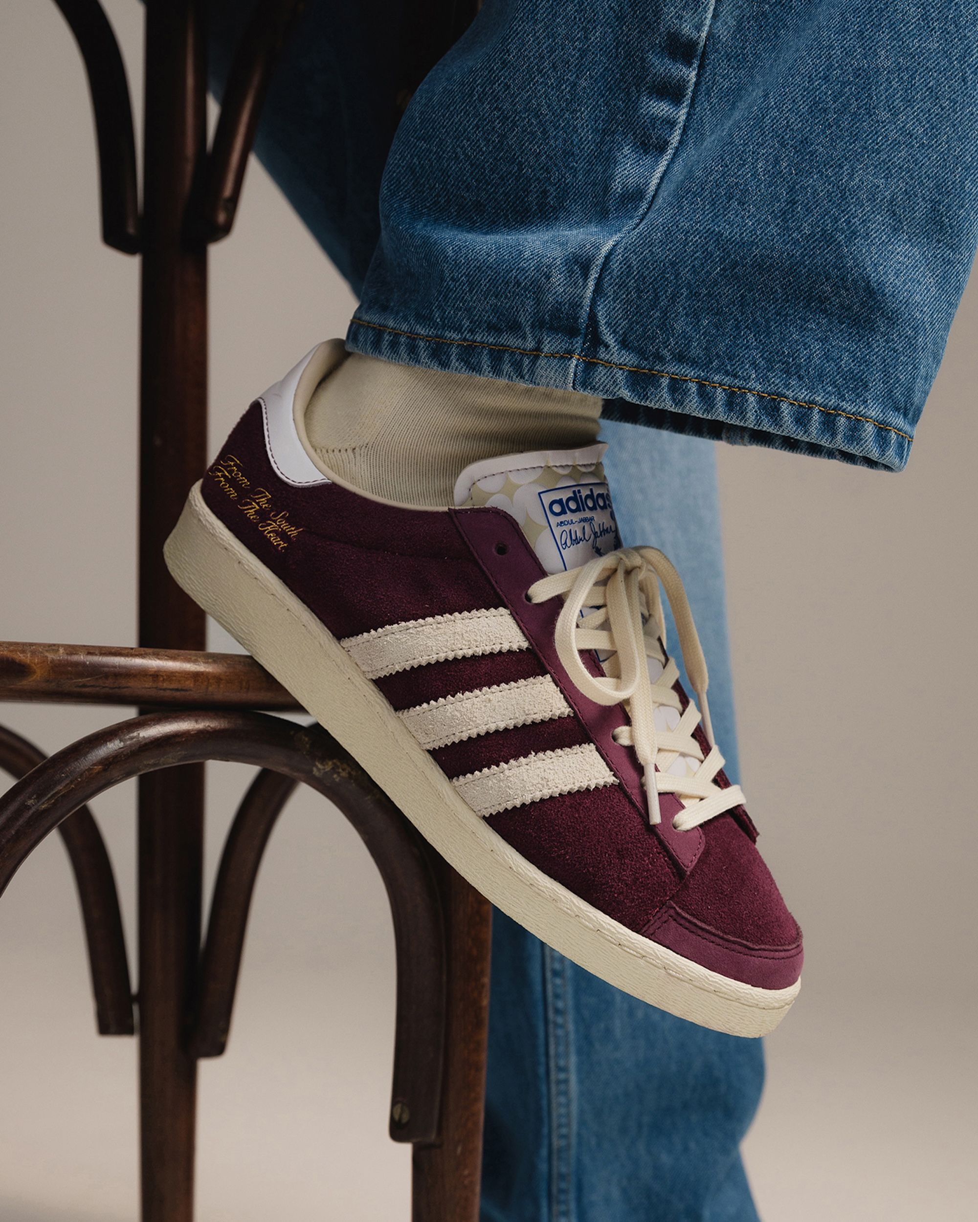 adidas x BSTN x FC Bayern Munich ☆ JABBAR LOW ‘Maroon’ The BSTN x FC Bayern Munich x adidas Jabbar Low Releases