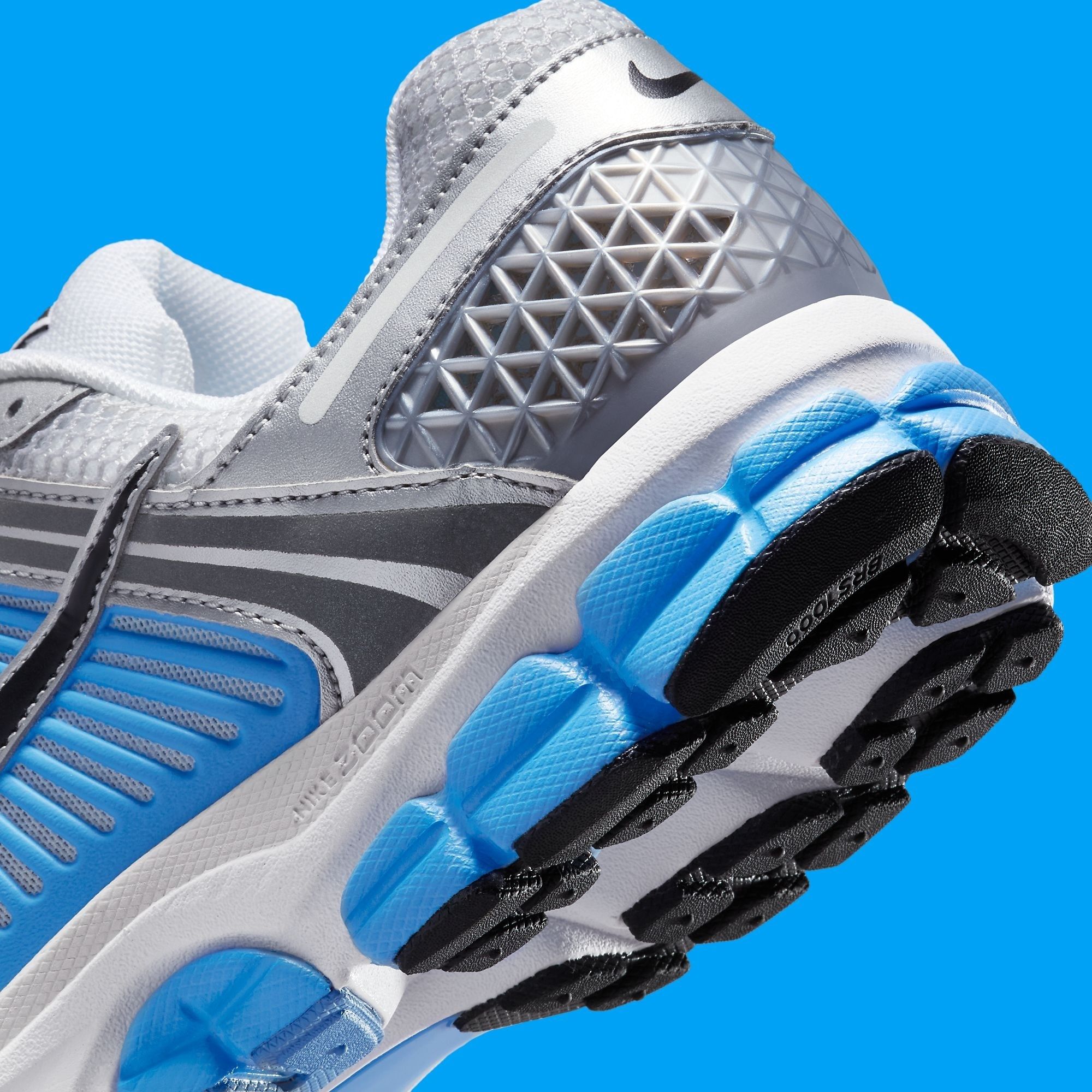 Nike Zoom Vomero 5 \'Platinum University Blue\' FJ4151-101 Multi Size Nike Zoom Vomero 5 Pure Platinum / University Blue - May  main image 2