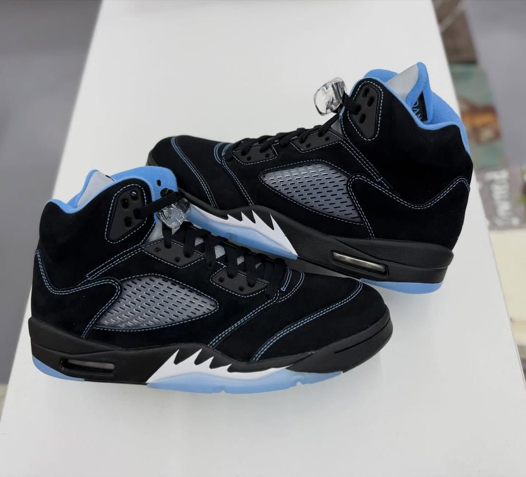 Air Jordan 5 "Black/University Blue" (2026 Release via hype901_/IG)