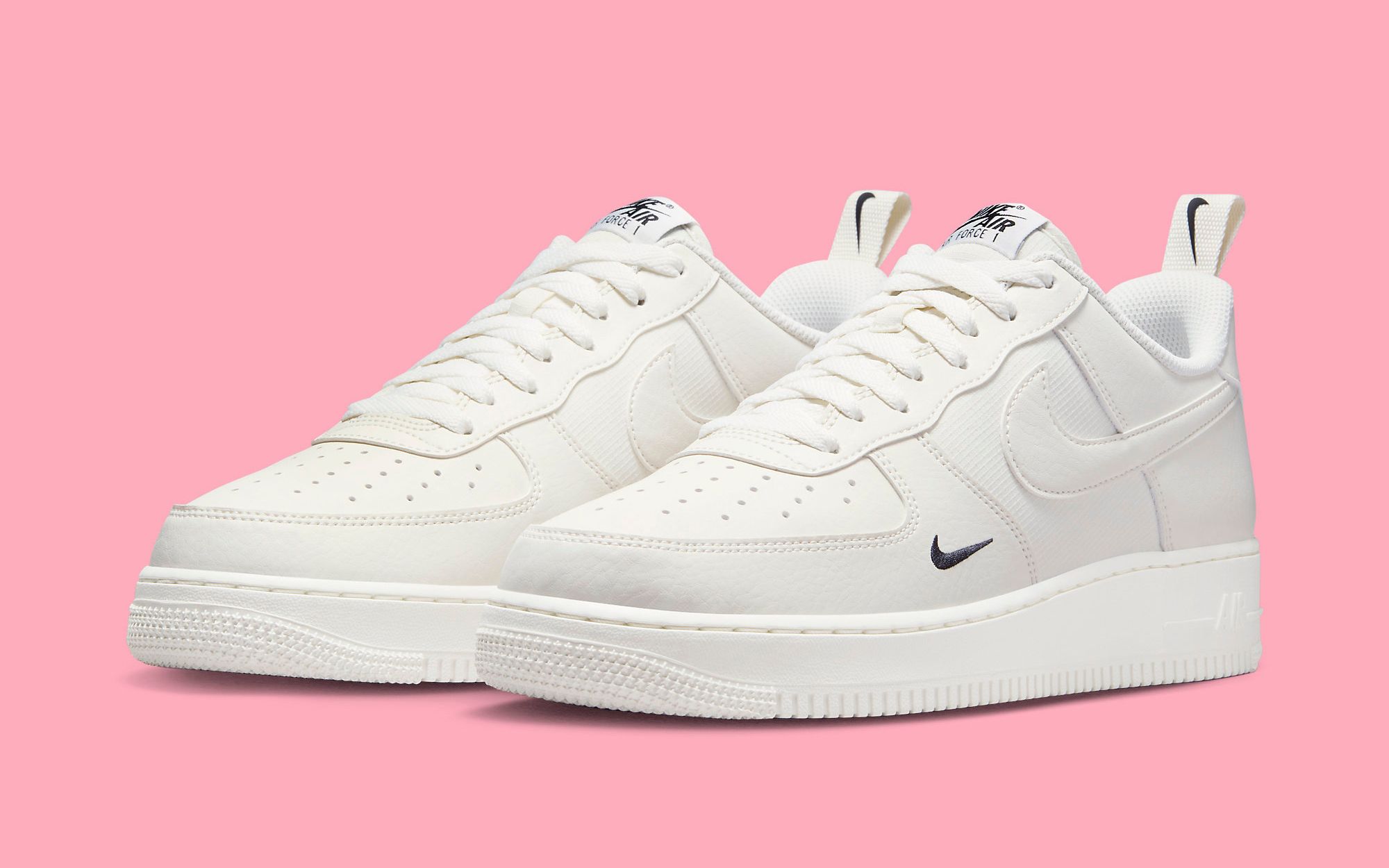 White nike air force 1 best sale finish line