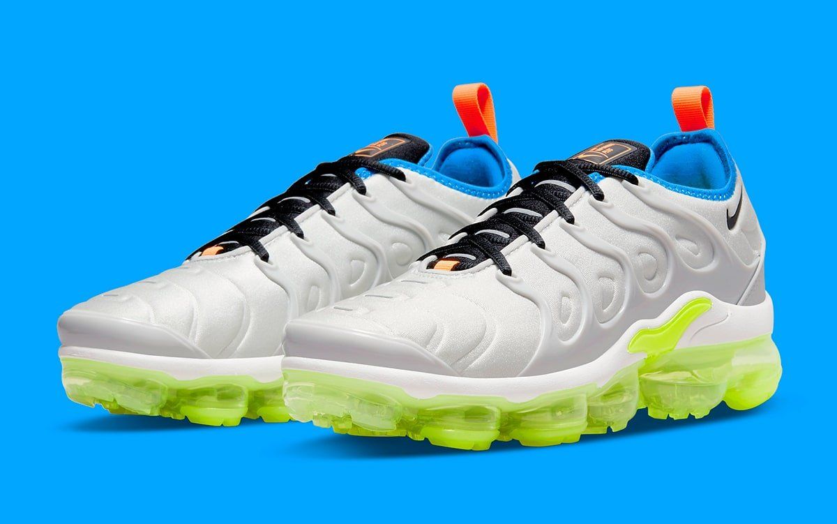hibbett vapormax plus
