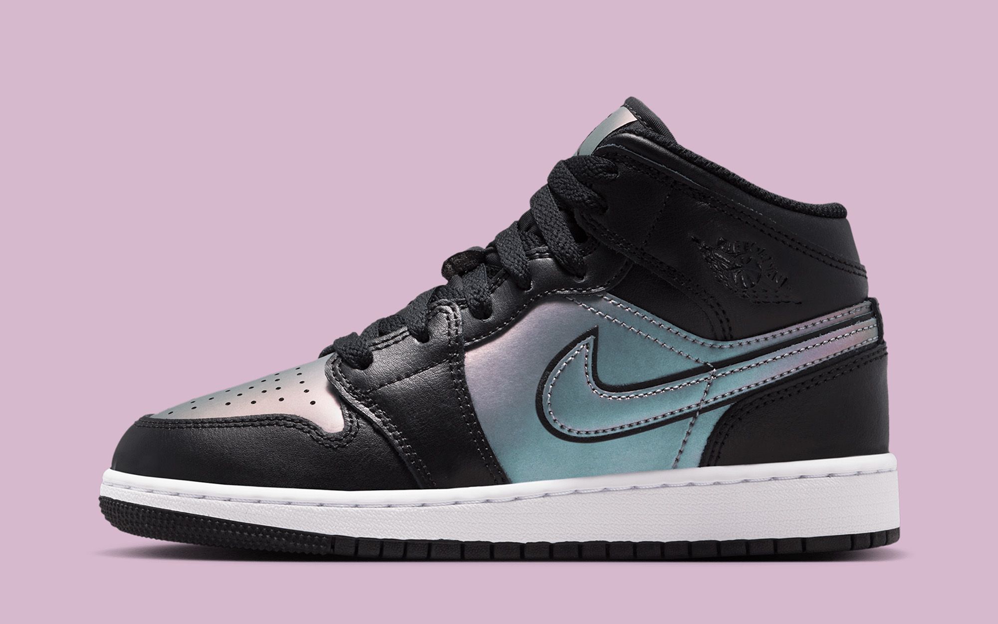 jordan 1 mid se iridescent trim