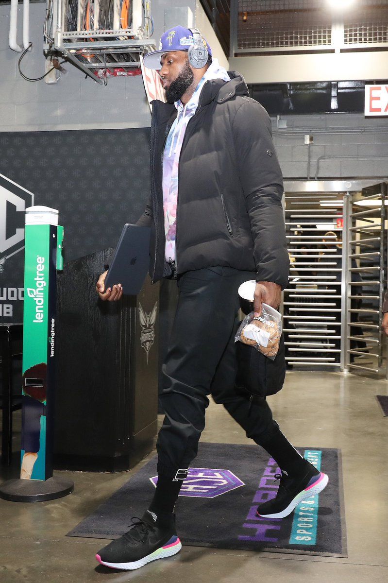 LeBron James Nike Epic React Flyknit 2 "Pixel"