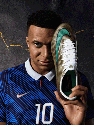 Kylian Mbappé's limited-edition Nike Mercurial Superfly 11 Elite FG "Golden Boot" commemorating his 2026 World Cup™ Golden Boot award. Photos via Nike, Soccer.com.