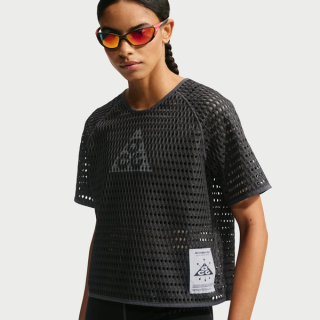 Women's Nike ACG Radical AirFlow Short-Sleeve Running Top in "Black" (Anthracite/Anthracite)