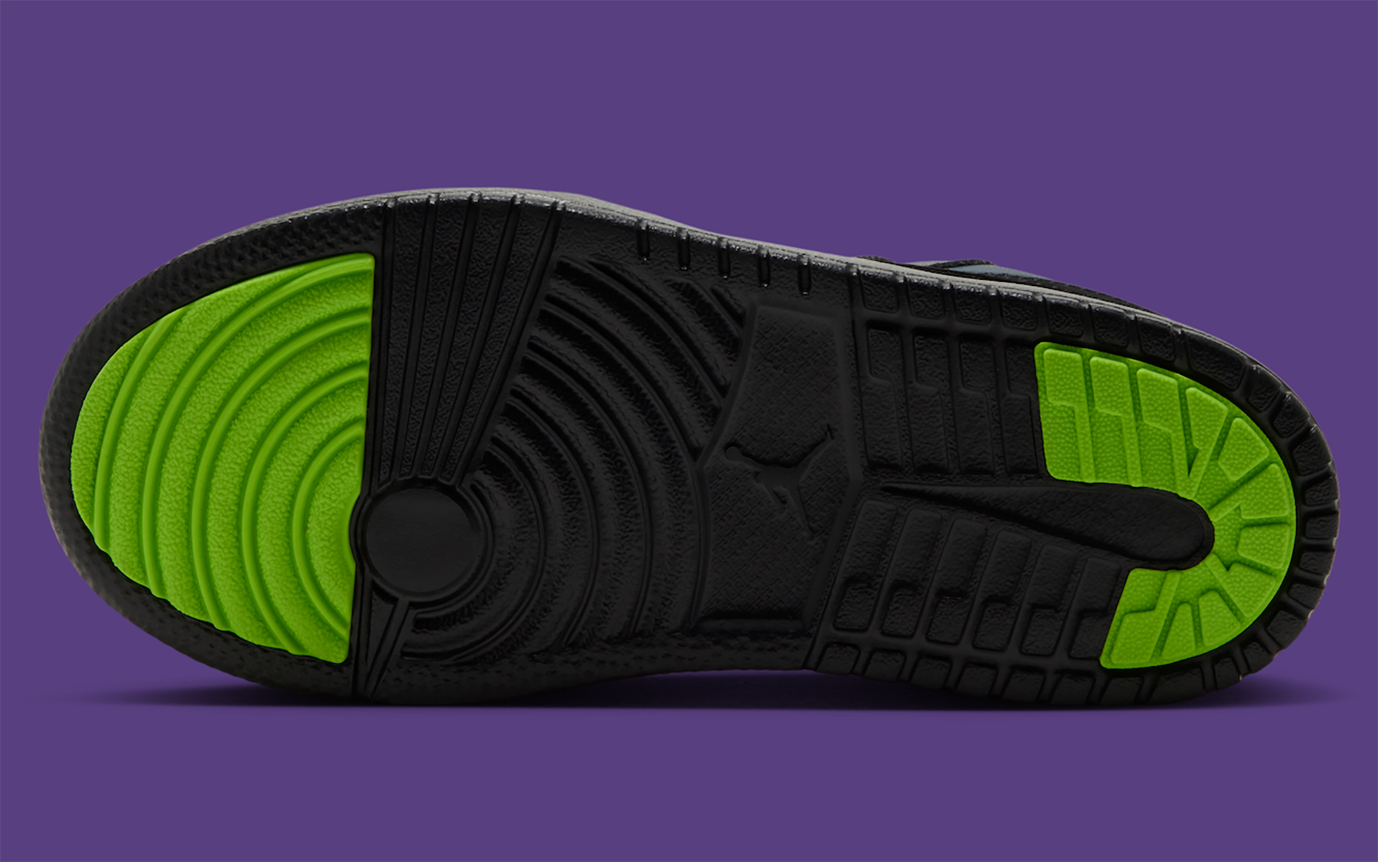 Little Kids' Space Jam x Air Jordan 1 Low "Air Bugs" (SKU: JA5474-001). Photo via Nike.