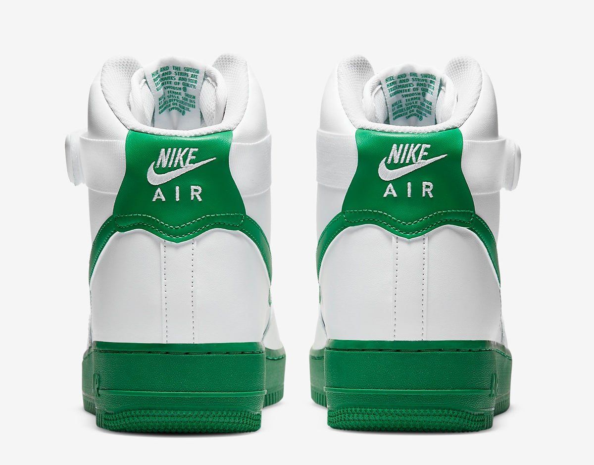 Аир грин. Air Force 1 бело зеленые. Force Nike White with Green. Nike Air Force зеленые. Кроссовки с зеленой подошвой.