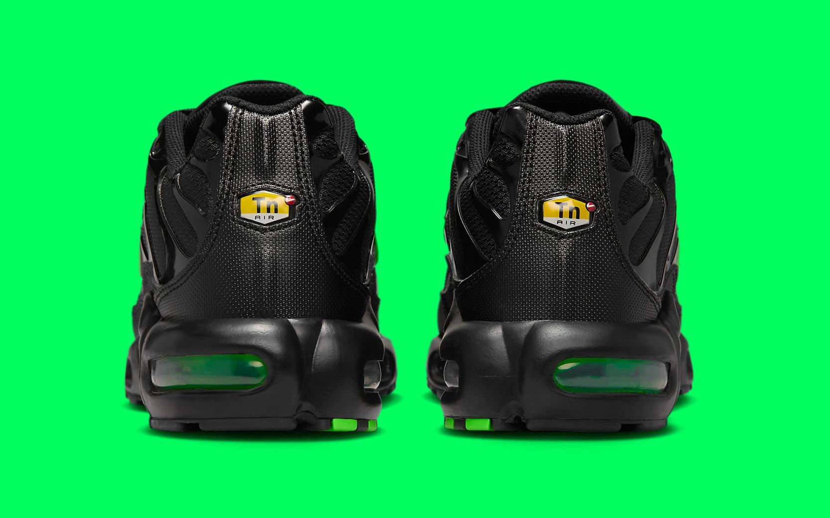 スニーカー Nike Air Max Plus M Black Green Strike DM0032024 DM0032-024 Nike Air Max Plus Black Green Strike Men's - DM0032-024 - US