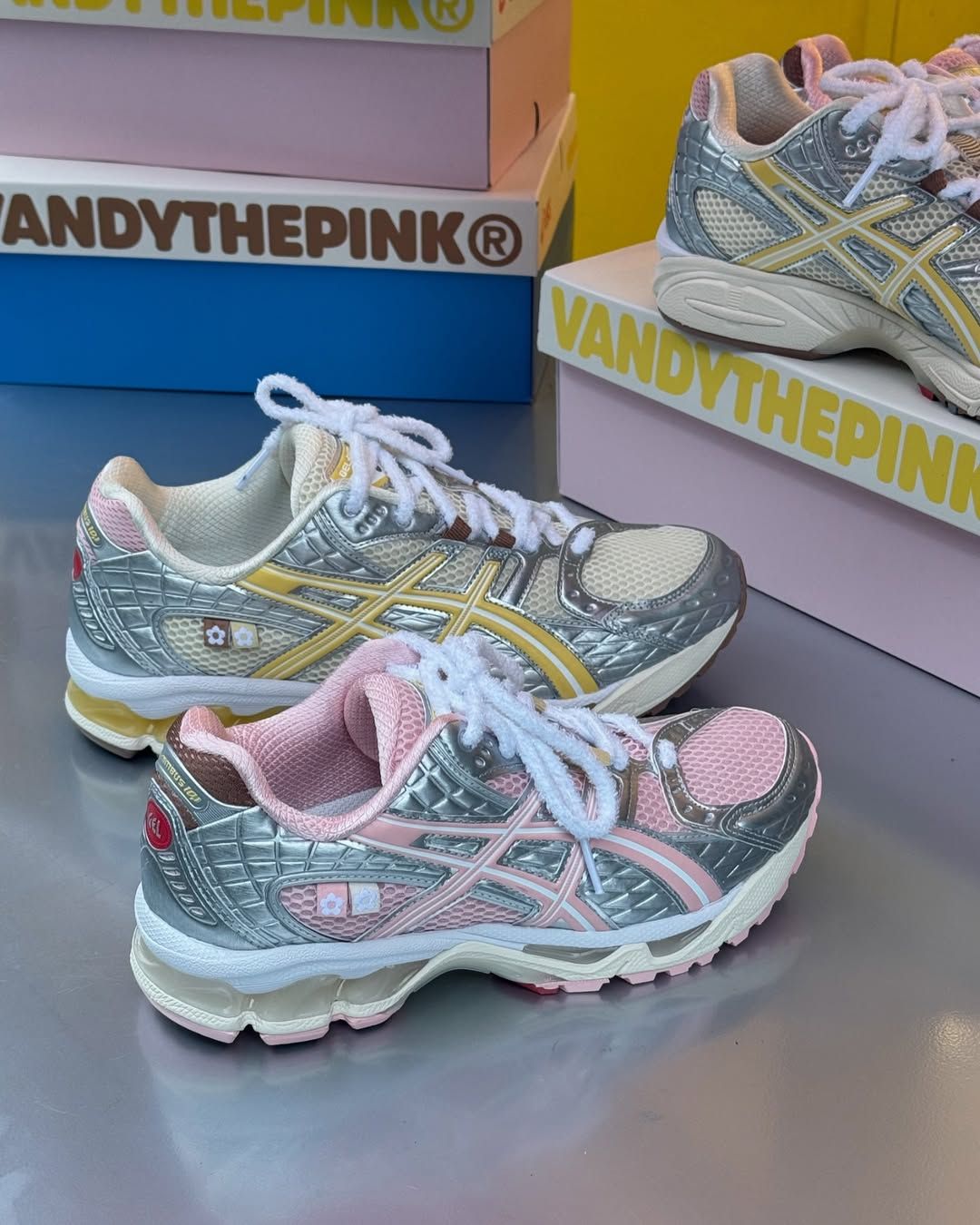 国内正規 27cm MIN-NANO x Asics Gel-Nimbus min-nano-asics-gel-nimbus-10-1