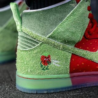 nike sb dunk high strawberry cough cw7093 600 release date info 8