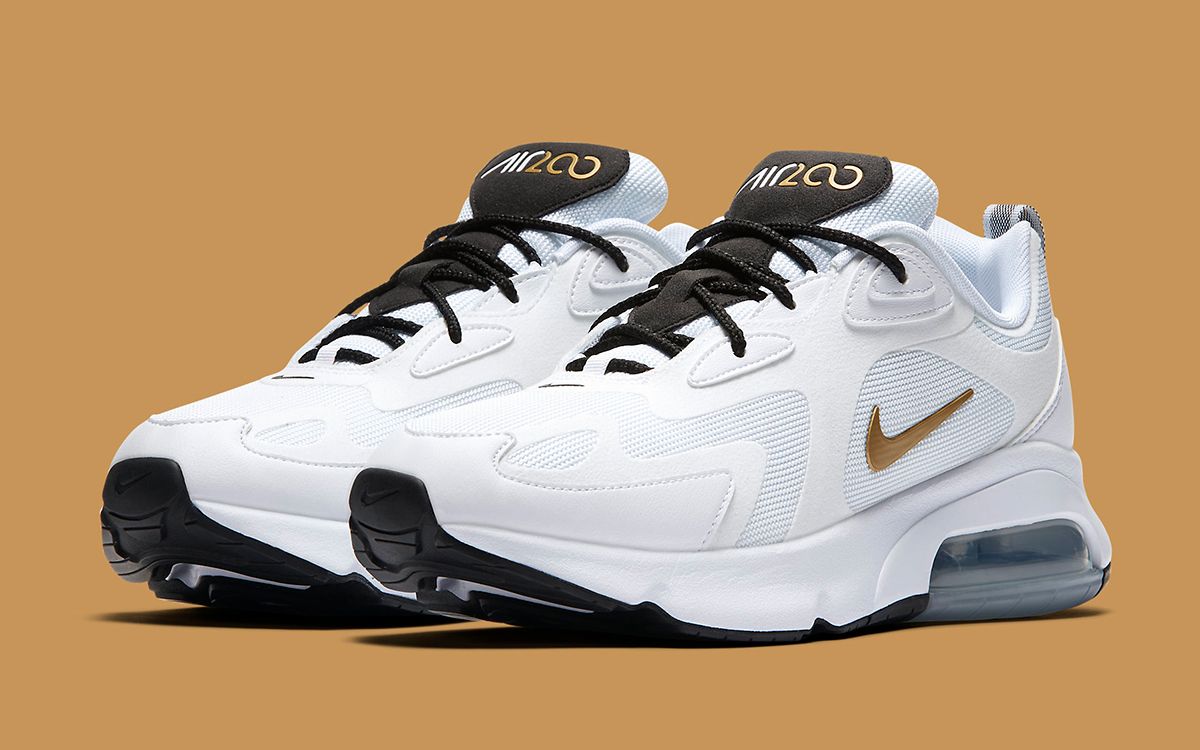 Black discount nike 200s