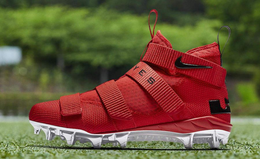lebron soldier 11 cleats
