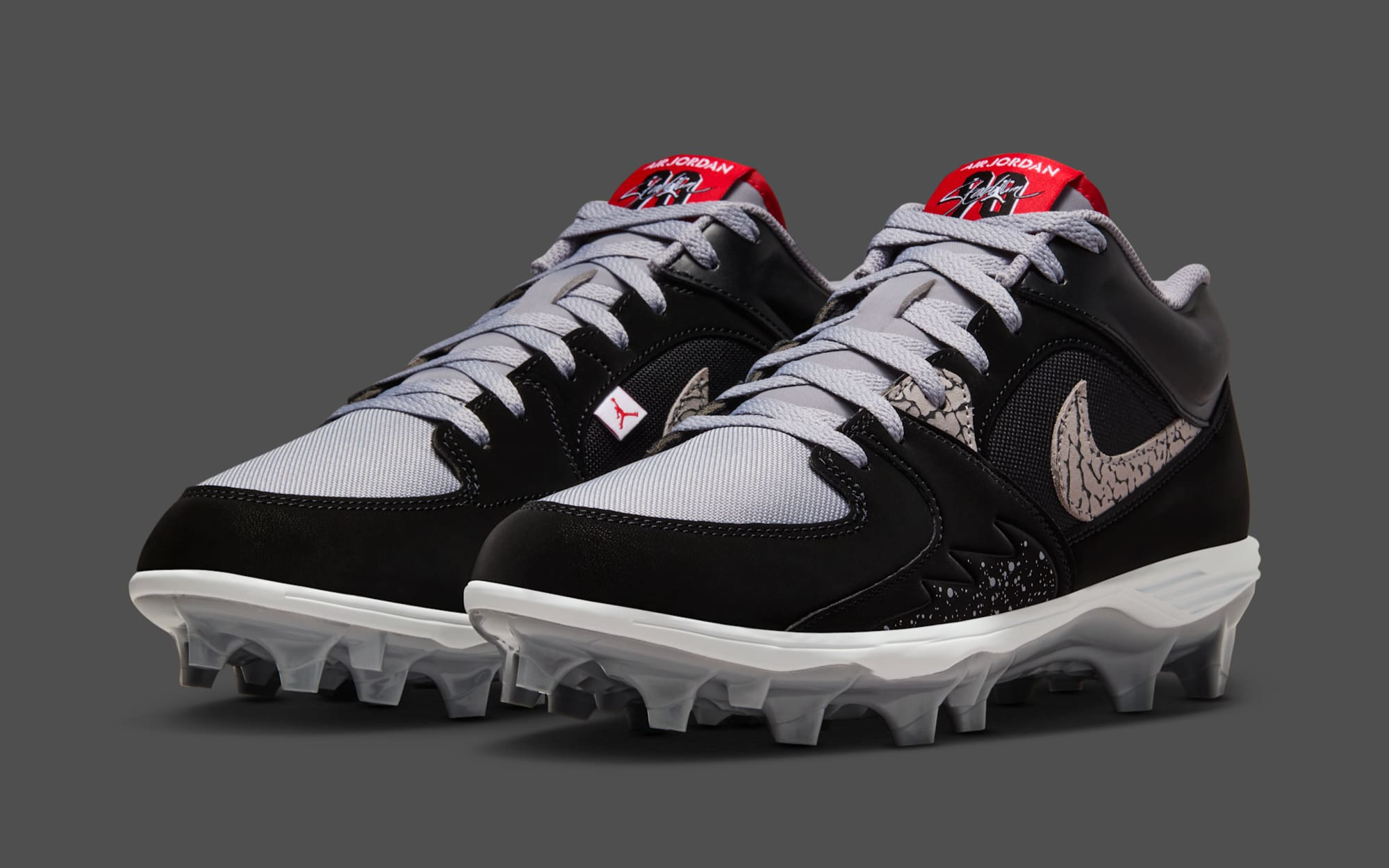 Jordan Brand Brings Stadium 90 Low to the Football Field  display picture 1