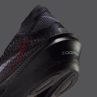 Nike Apex "Black" (SKU: IU2397-001). Photo via Nike.