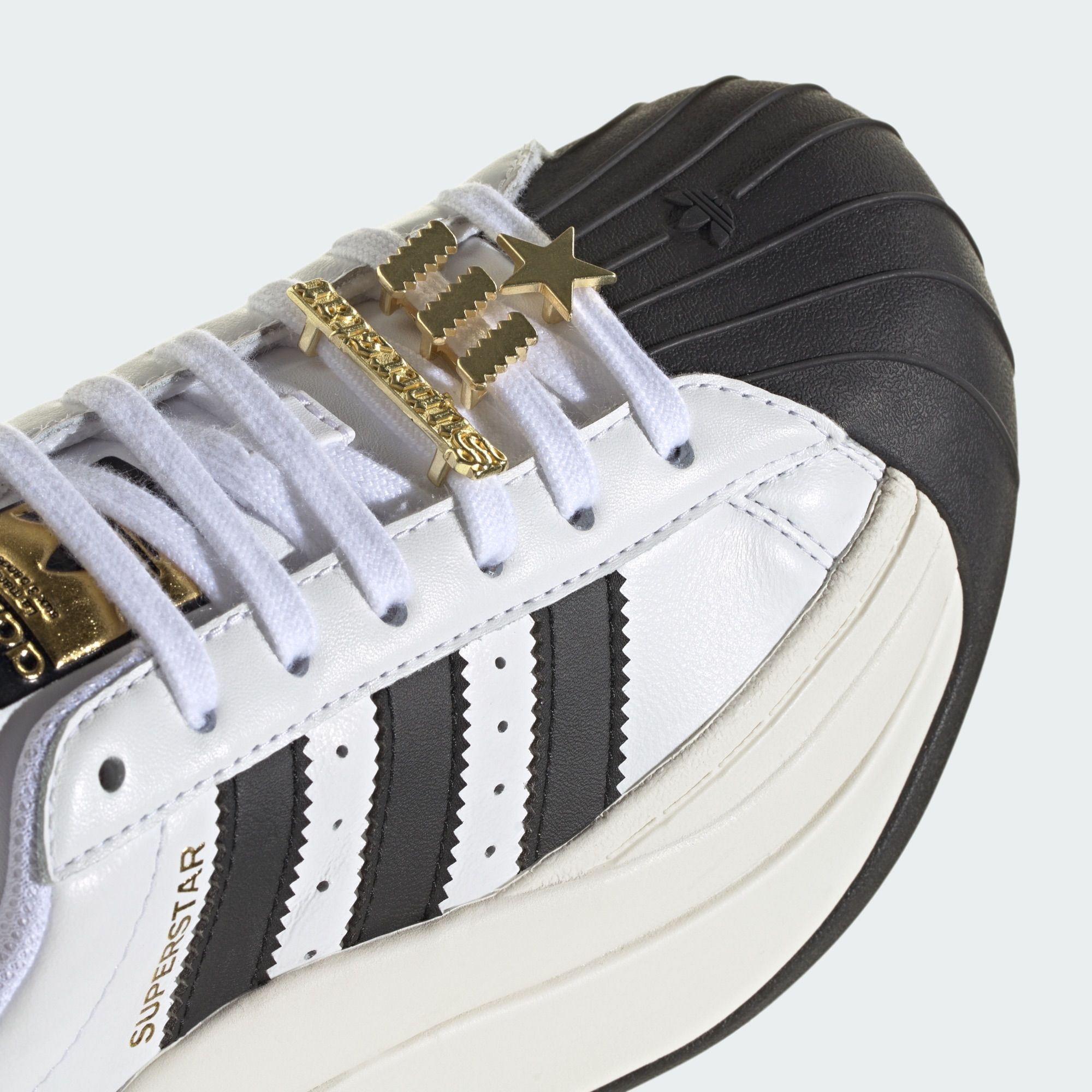 adidas gazelle silver green womens adidas Originals Women Superstar Bold White FV3334, 8.5 main image 1