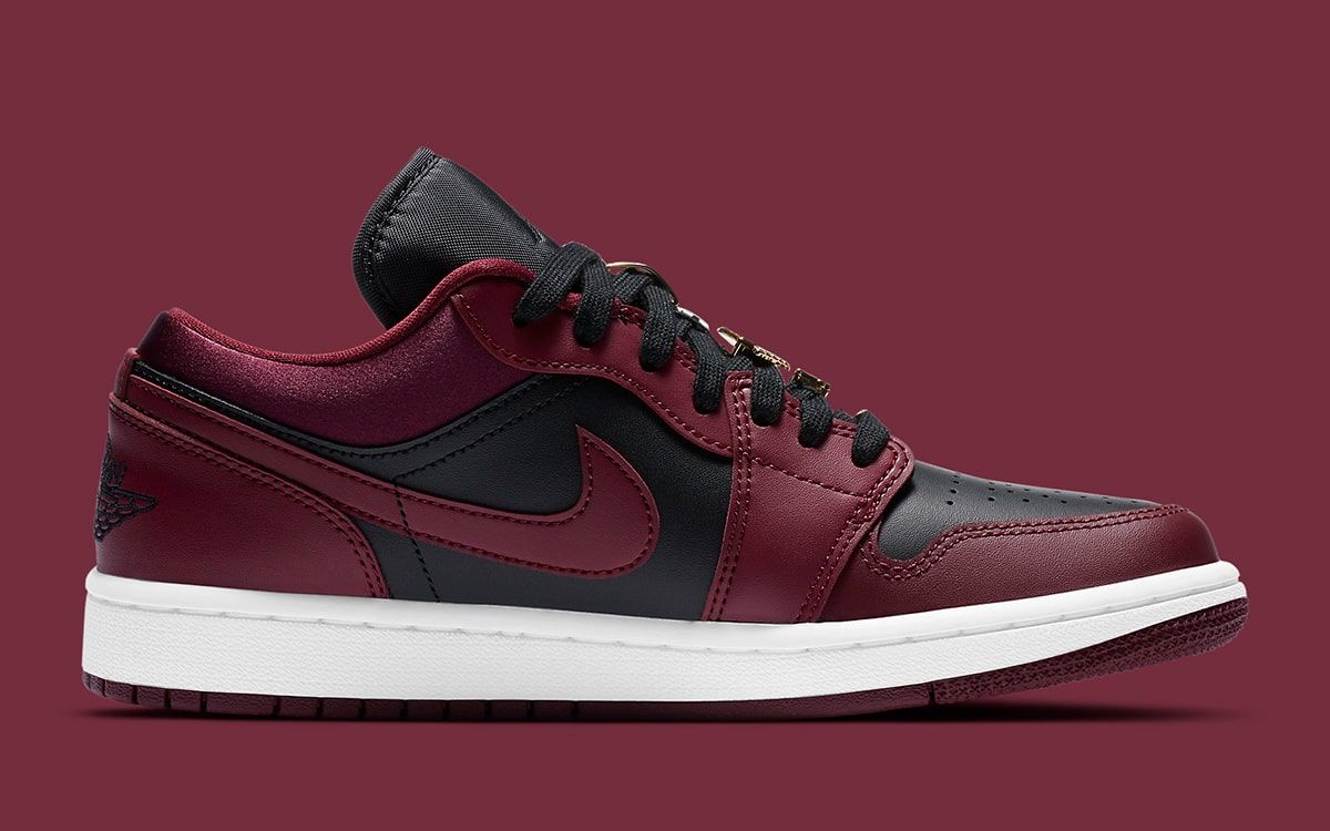 Air jordan shop 1 maroon black