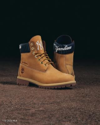 New York Yankees Timberland® x New Era® x MLB Boots. Photo via Timberland®.