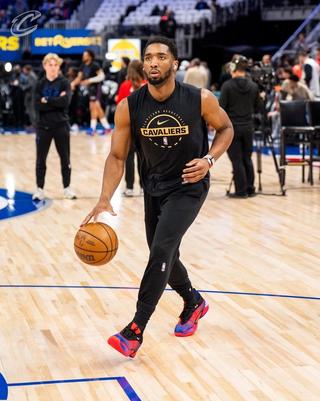 Donovan Mitchell wearing his Spider-Man-inspired adidas D.O.N. Issue #8. Photo via @cavs on Instagram.