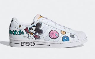 kasing lung x mickey mouse x adidas superstar gz8839 1
