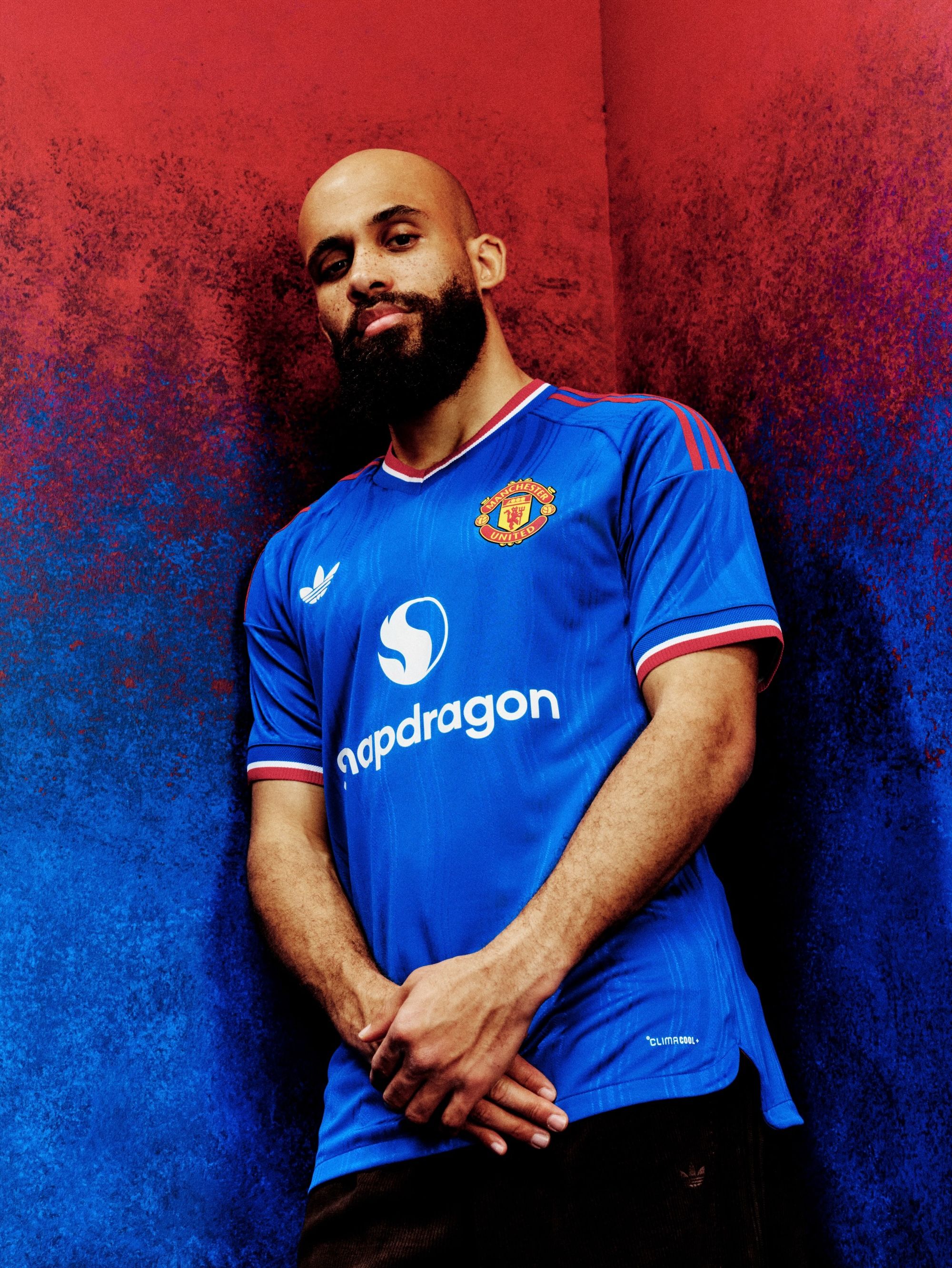 Bryan Mbeumo for Manchester United 26/27 Away kit by adidas. Photo via Manchester United.