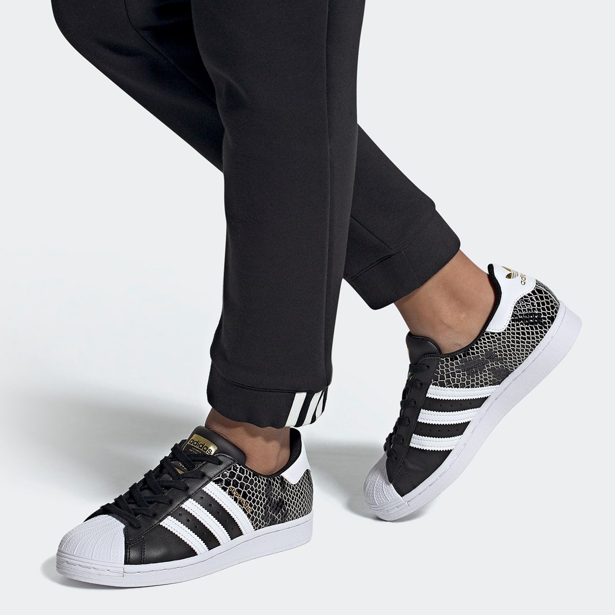 Adidas superstar hotsell snakeskin stripes