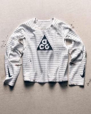 Men's Nike ACG Radical AirFlow Long-Sleeve Running Top "White" (SKU: IQ5848-100). Photo via Nike.