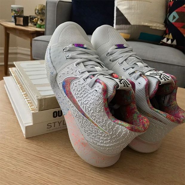 Kyrie 3 outlet multicolor