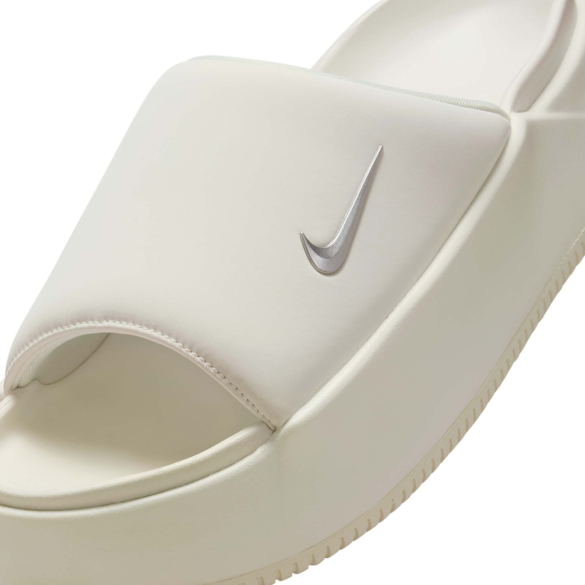 ◆Nike◆ Calm Elevation Women's Slides HJ5601-100 The Nike Calm Elevation Slide Appears in “Sail/Silver