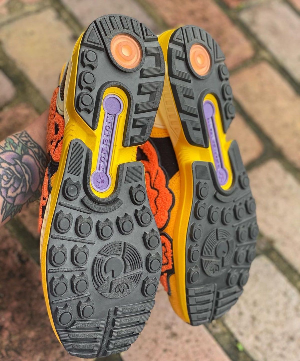 First Looks // adidas ZX 8000 “Halloween” | House of Heat°
