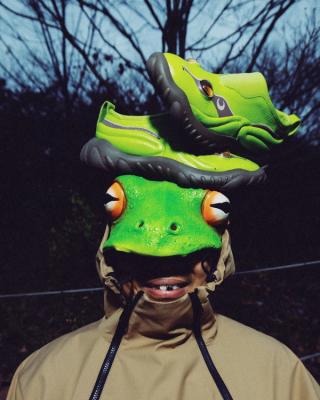 ESENES WORLDWIDE is Releasing the Frog Clogs