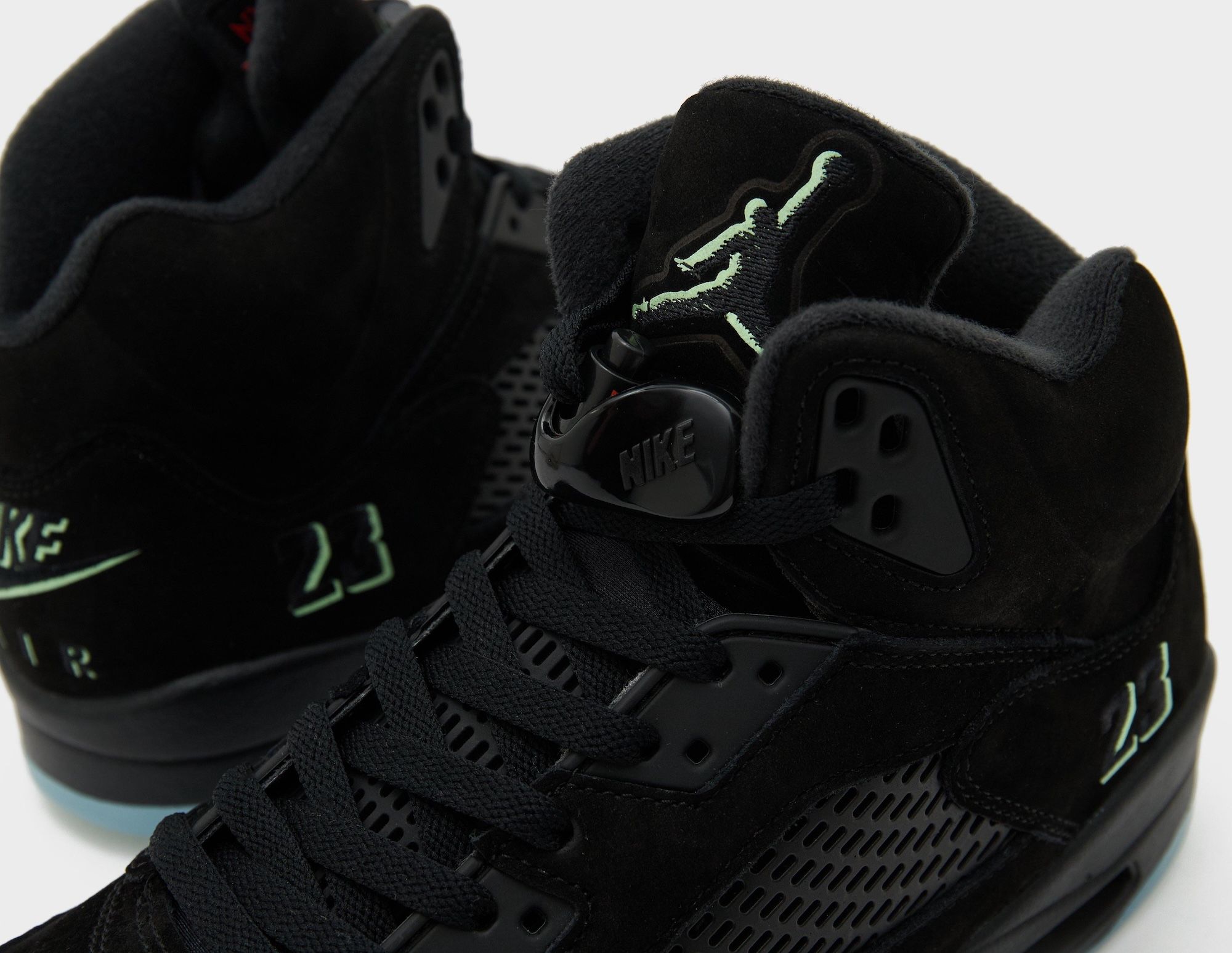 Air Jordan 5 "Halloween" (SKU: HQ7978-001). Photo via size?