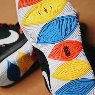 where to buy nike kyrie 5 friends release date 6