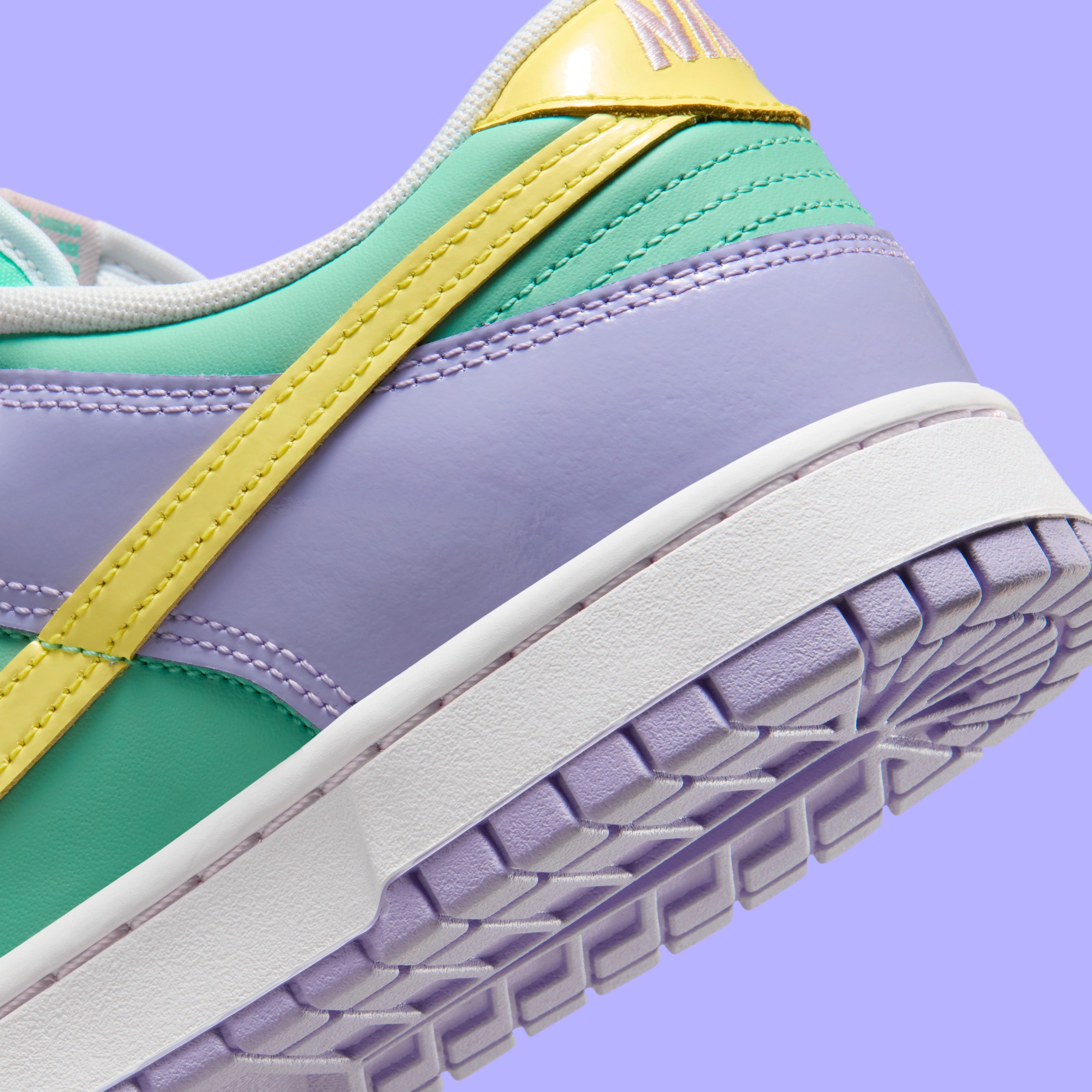 easter dunk sb