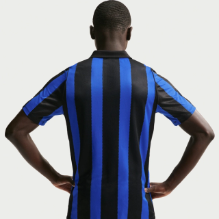 Inter Milan 26/27 Home Stadium Short-Sleeve Jersey (SKU: II1889-409). Photo via Nike.