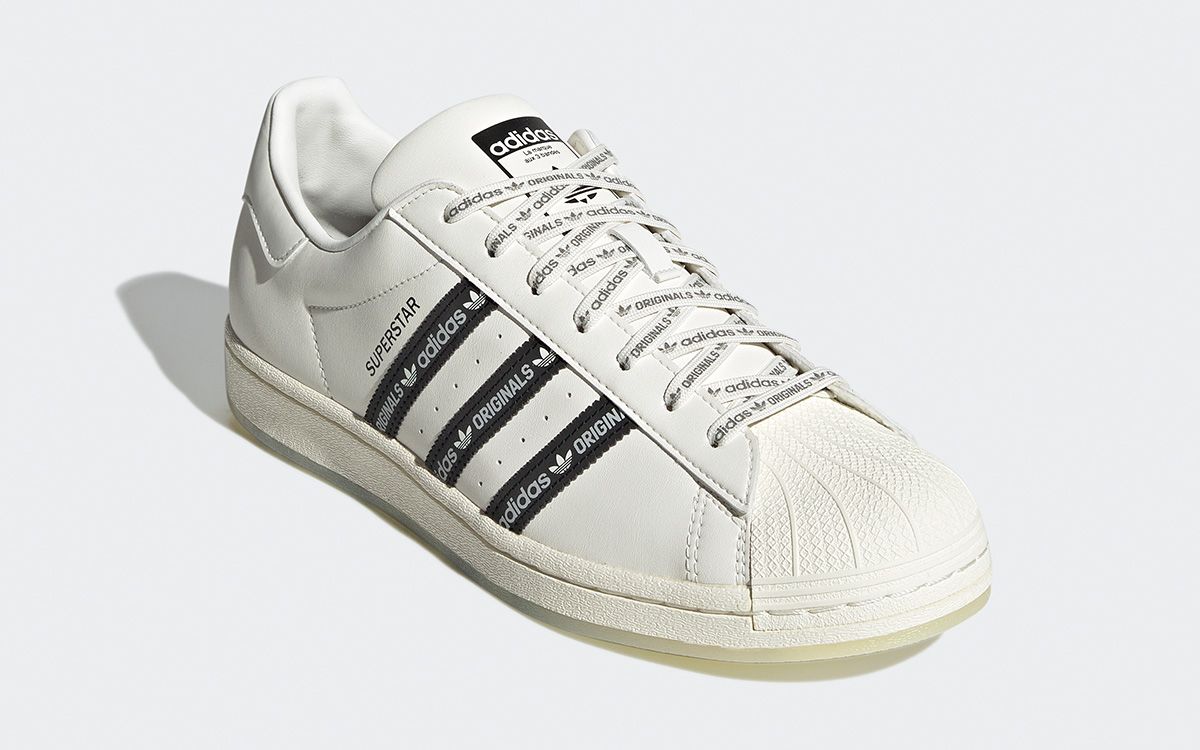 Superstar размеры. Adidas Superstar gx6025. Adidas Superstar Зебра. Шнуровка adidas Superstar GX 1400. Adidas Superstar Москва 2020.