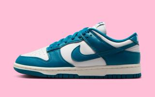Lateral angle of Nike's Dunk Low clad in a "Green Abyss/Platinum Tint" color scheme.