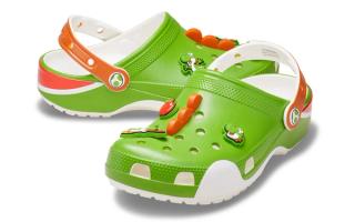 Nintendo's Super Mario Crocs Classic Clog "Yoshi" (SKU: 212136-90H).