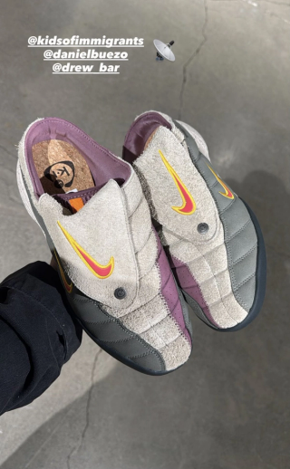 "Khaki" Kids Of Immigrants x Nike T90 Mule. Photo via @leoneski Instagram Stories.