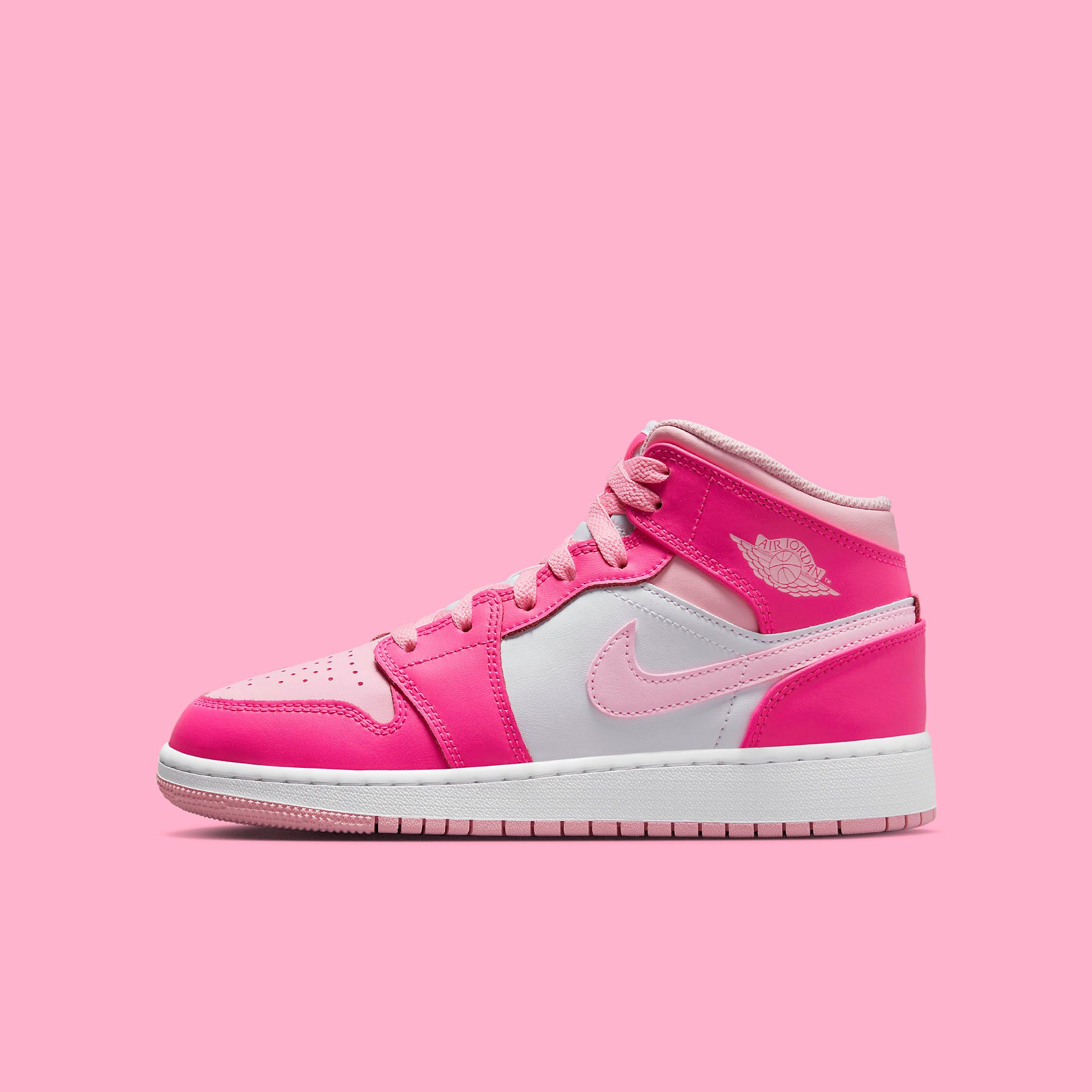 Official Images // Air Jordan 1 Mid “Medium Soft Pink” | House of