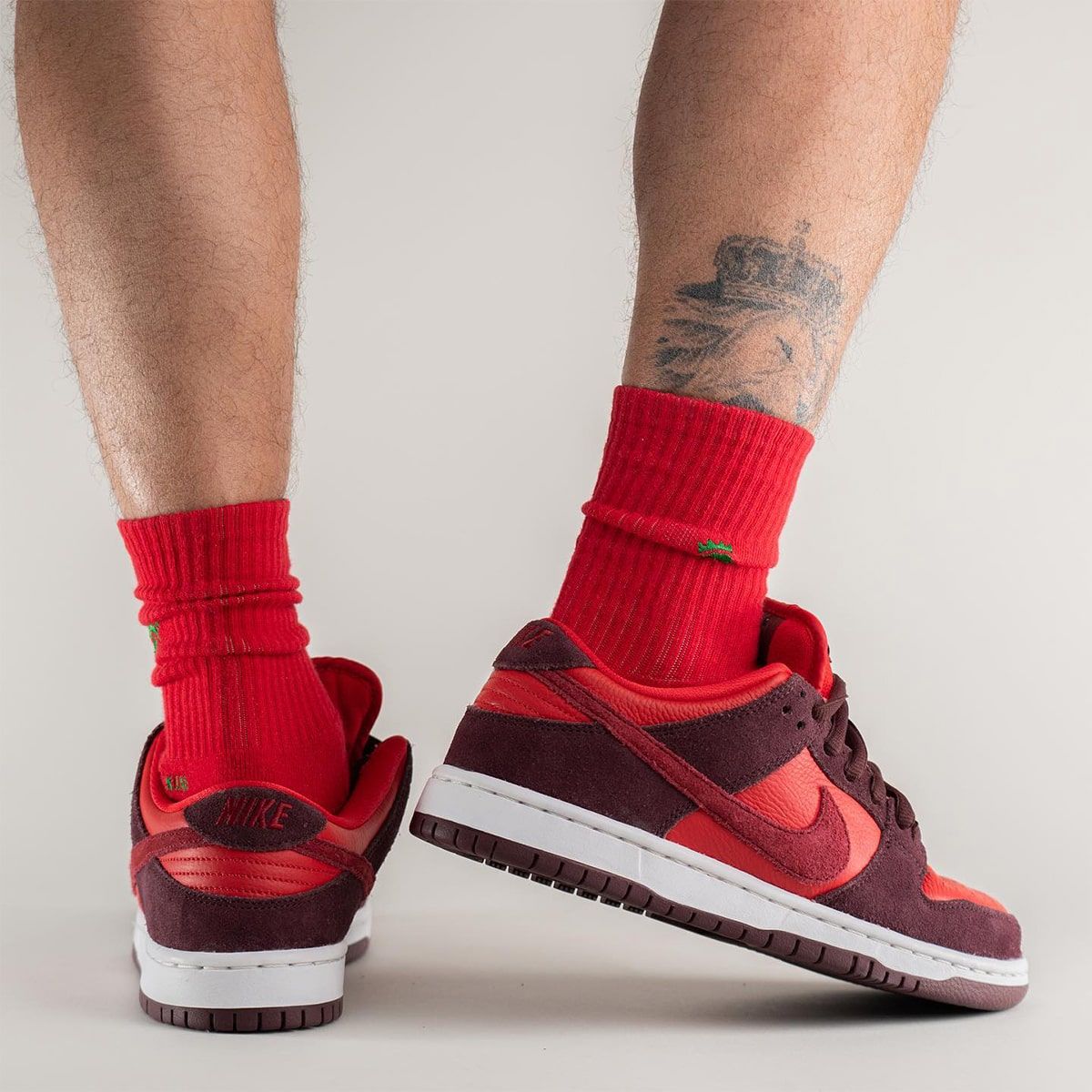 Official Images // Nike SB Dunk Low “Cherry” | House of Heat°