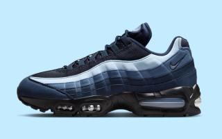 Nike's Air Max 95 in a "Obsidian/Diffused Blue/Celestine Blue" color scheme.