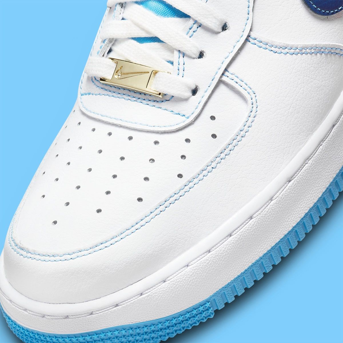 First Looks // Nike Air Force 1 “Overbranded”