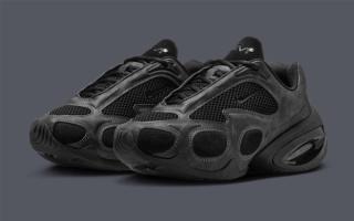 Nike's Air Max Muse in a "Anthracite/Metallic Silver/Black" color scheme.