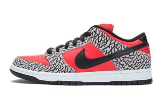 Supreme Nike SB Dunk Low Red Cement