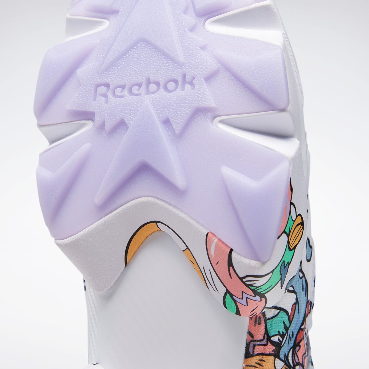 Distortedd reebok hot sale