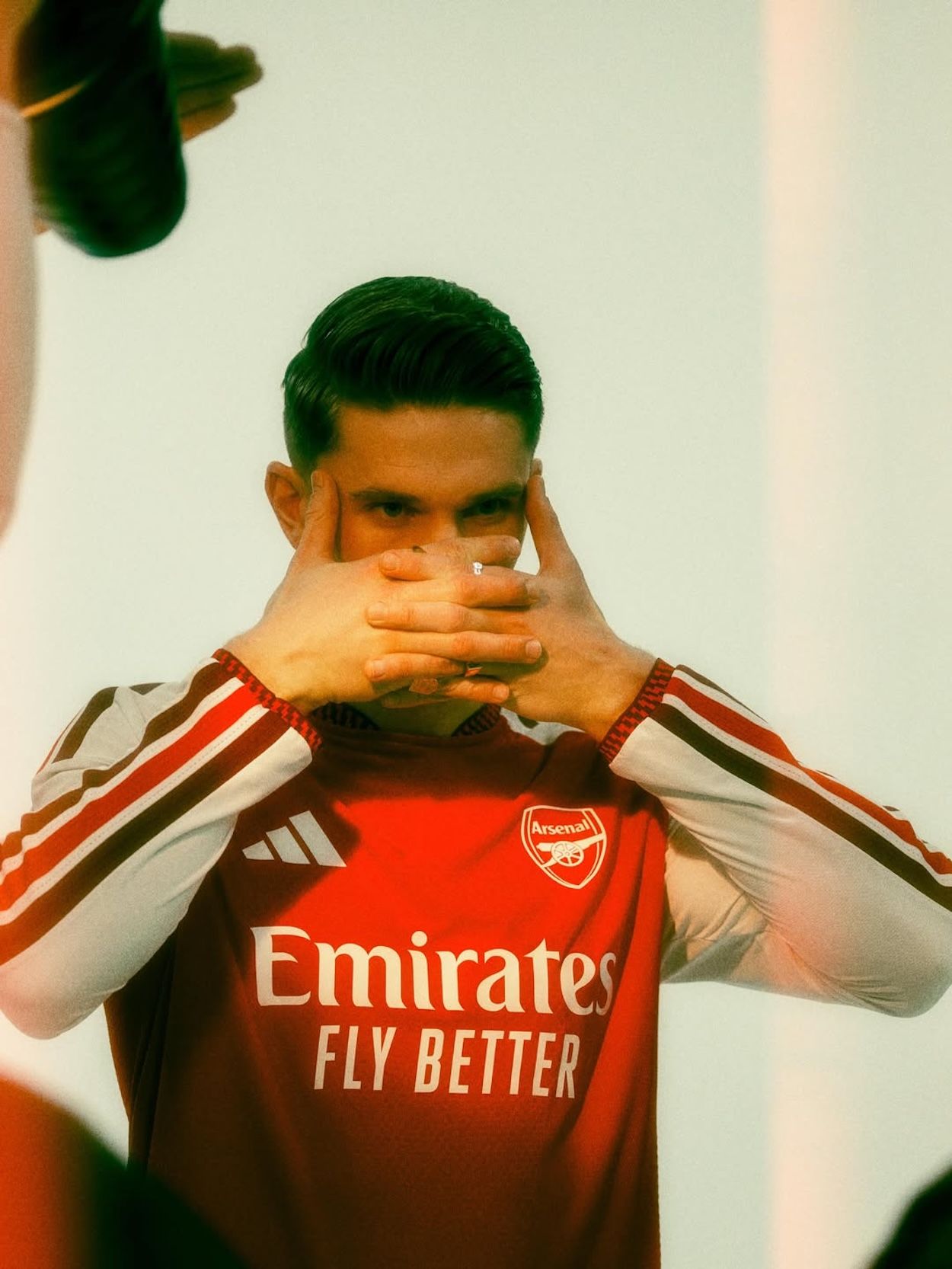 Viktor Gyökeres for Arsenal 26/27 Home kit. Photo by @lowernorthbank on Instagram.