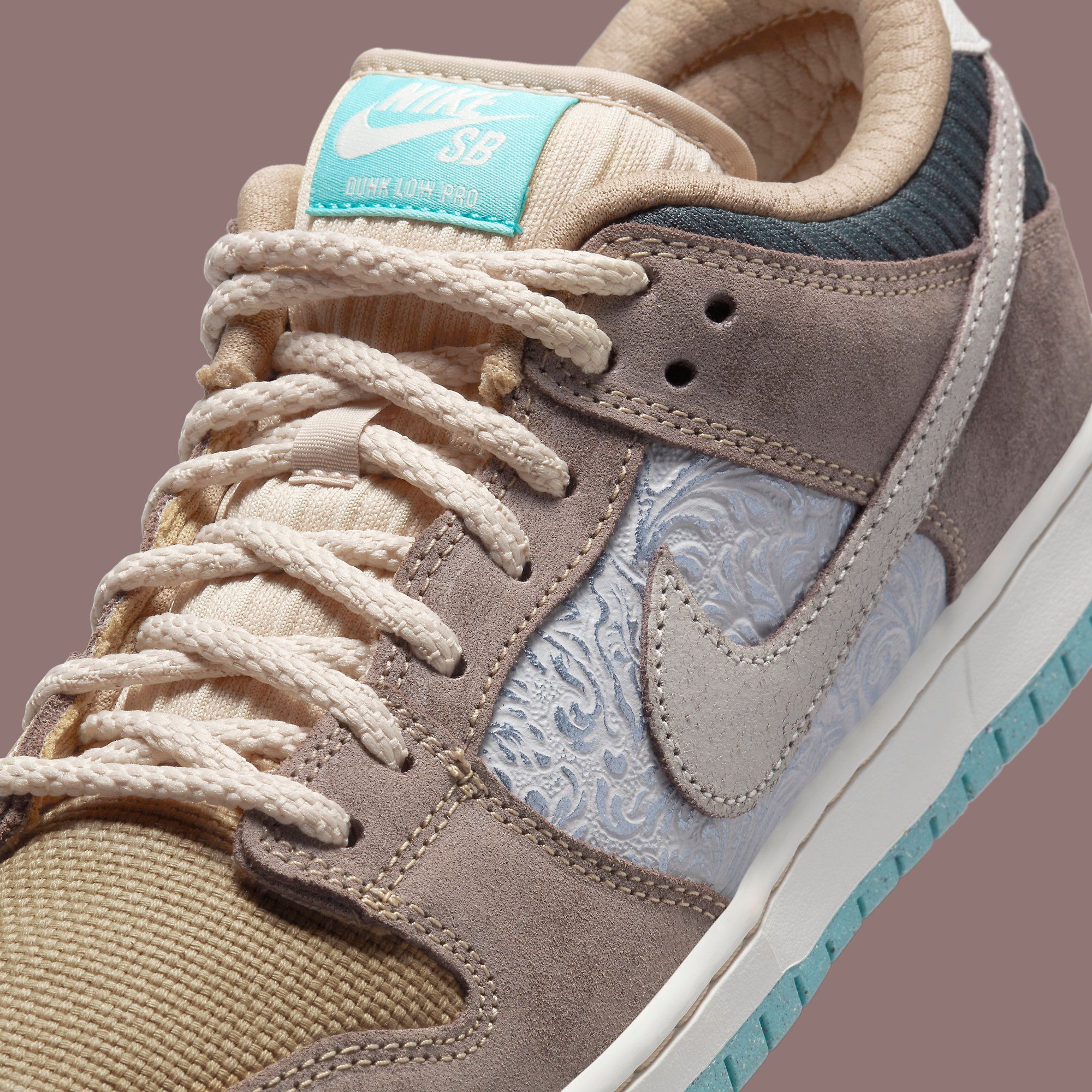 The Nike SB Dunk Low Live