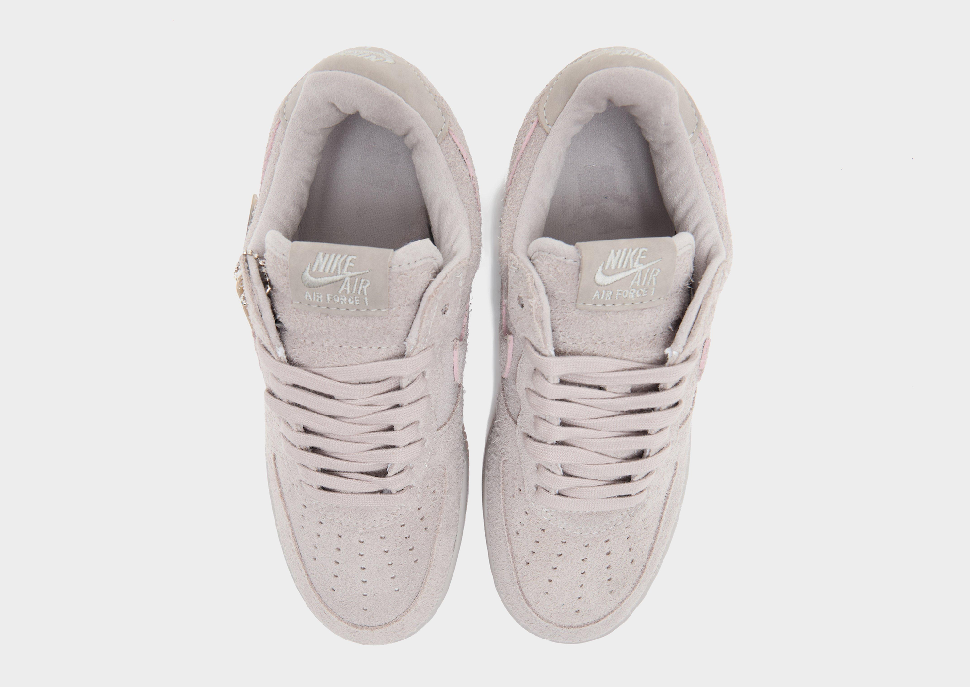 Nike Air Force 1 '01 "NYC Rat" (SKU: IV6999-001). Photo via JD Sports.