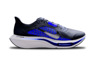 Men's Nike Pegasus Plus 2 "Black/Blue" (SKU: N/A). Photo via @the_secret_shoe on Instagram.